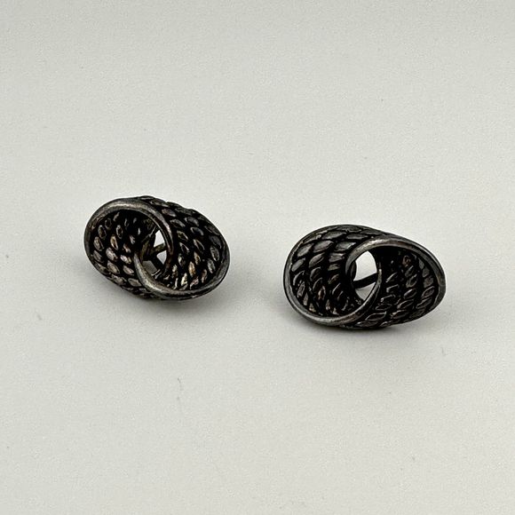 Vintage Premier Designs Knot Clip on Earrings Antique Silver Tone 2002 Catalog - Picture 5 of 8